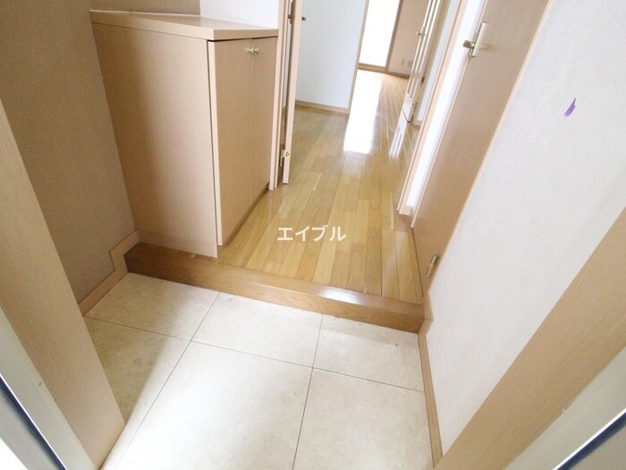 物件内観写真15　(玄関)