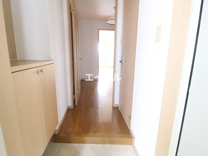物件内観写真15　(玄関)