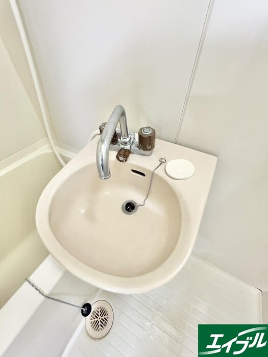 物件内観写真13　(洗面)