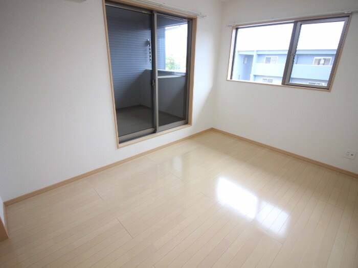 物件内観写真9　(居室)