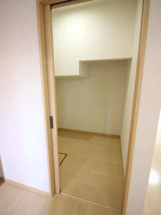 物件内観写真11　(収納)