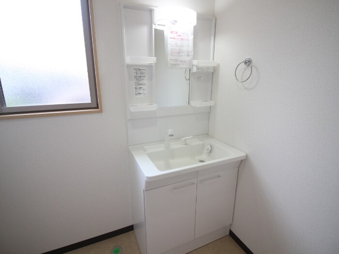 物件内観写真13　(洗面)