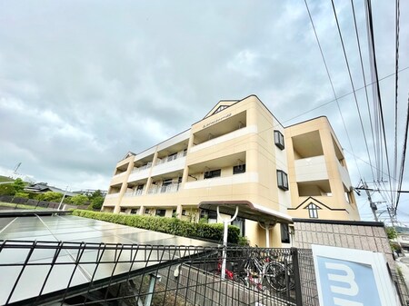 ロイヤルシャトー片山外観写真
