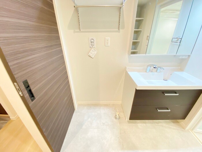 物件内観写真10　(洗濯機置場)