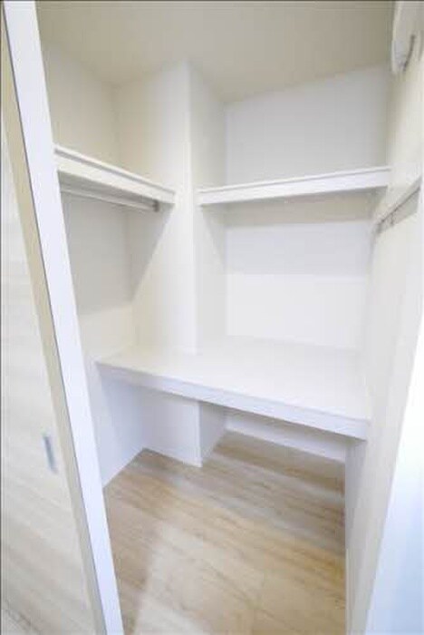 物件内観写真13　(収納)