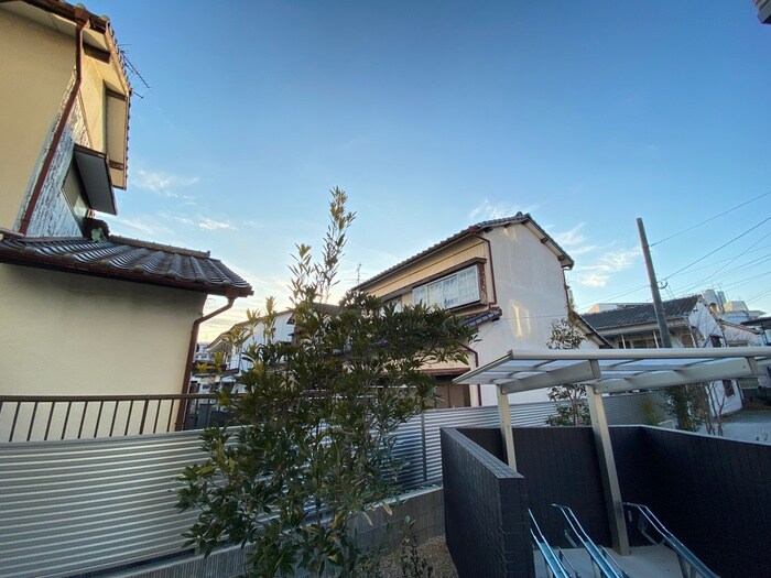 物件内観写真16　(室内からの展望)