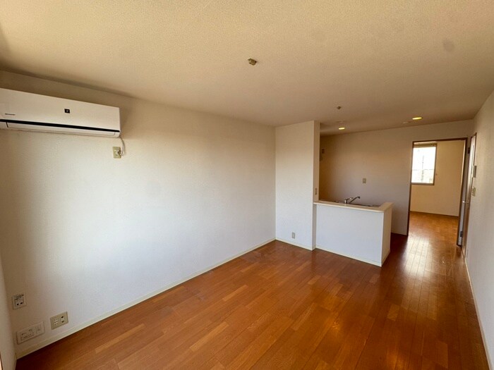 物件内観写真3　(居室)