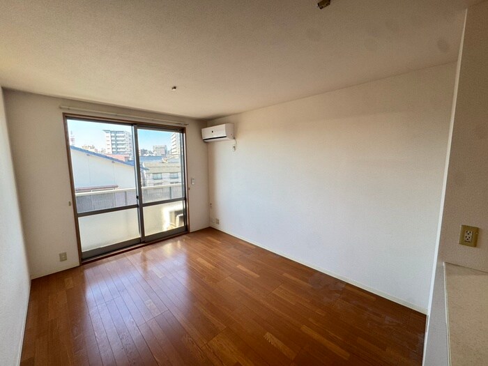 物件内観写真5　(居室)