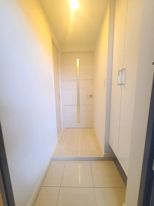 物件内観写真14　(玄関)