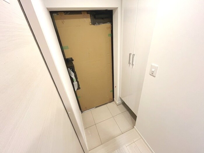 物件内観写真15　(玄関)