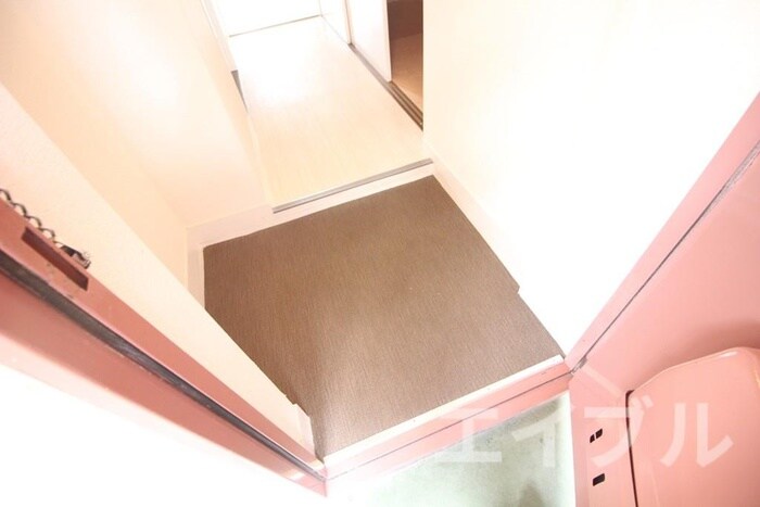 物件内観写真15　(玄関)