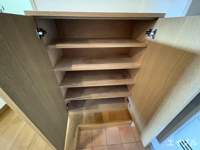 物件内観写真16　(靴箱)