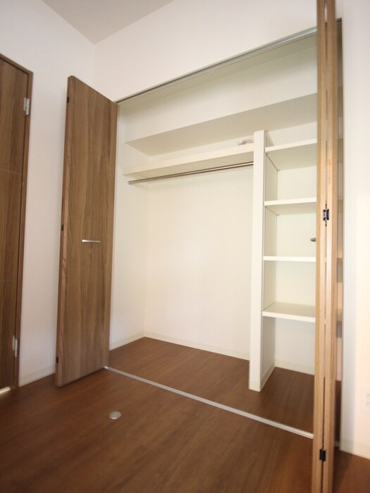 物件内観写真13　(収納)