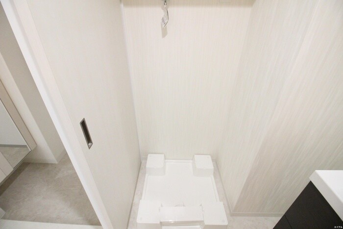 物件内観写真12　(洗濯機置場)