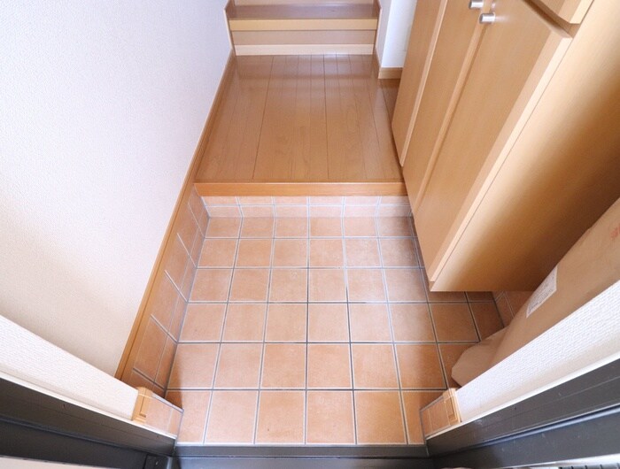 物件内観写真19　(玄関)