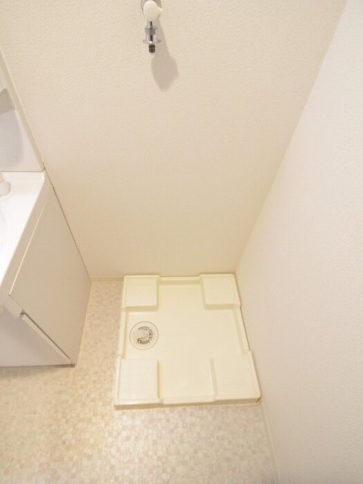 物件内観写真13　(洗濯機置場)