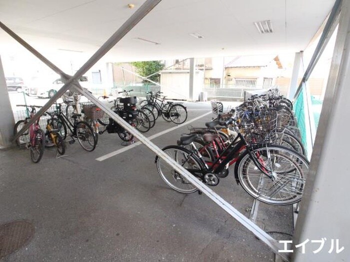 物件外観写真5　(駐輪場)