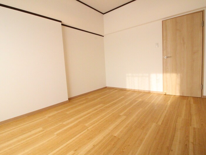 物件内観写真10　(居室)