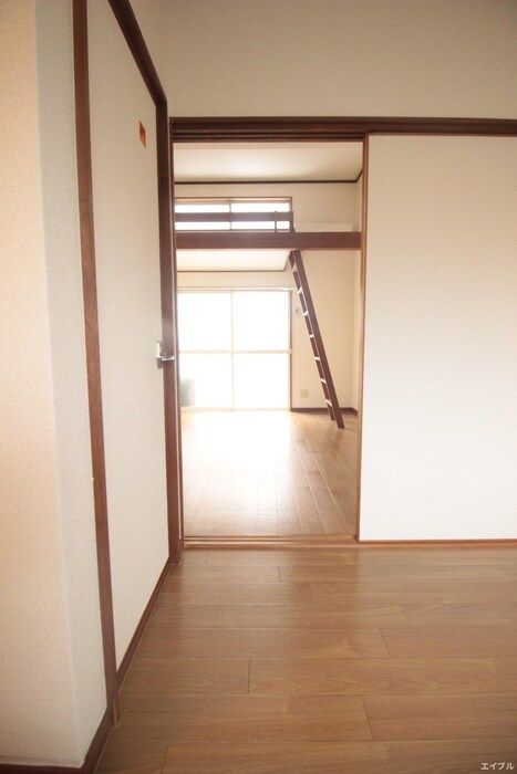 物件内観写真15　(廊下)