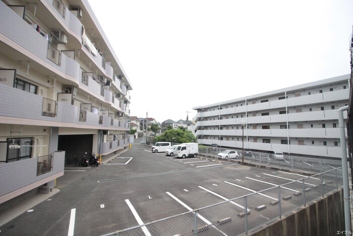 物件内観写真20　(室内からの展望)