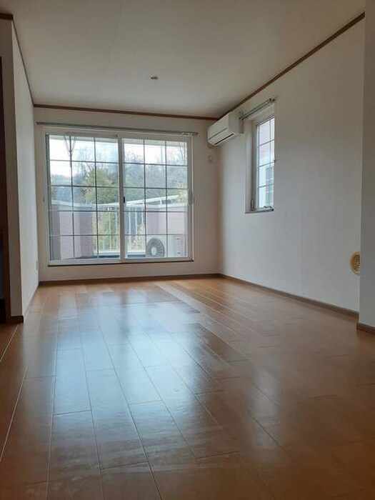 物件内観写真2　(居室)