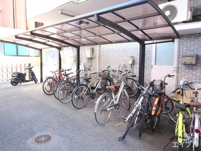 物件外観写真3　(駐輪場)
