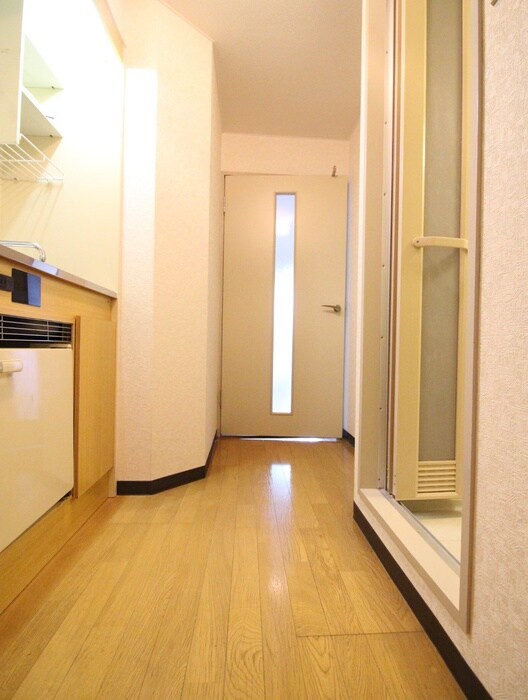 物件内観写真12　(廊下)