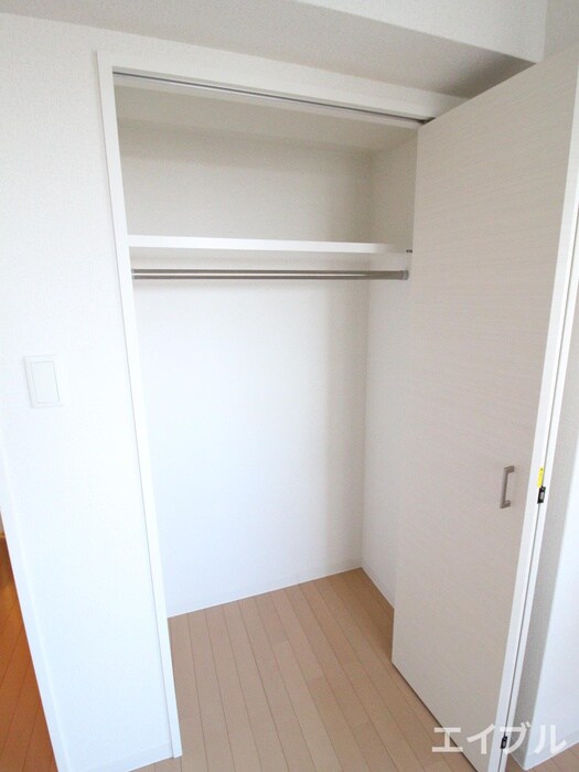 物件内観写真12　(収納)