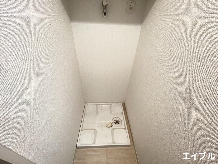 物件内観写真18　(洗濯機置場)