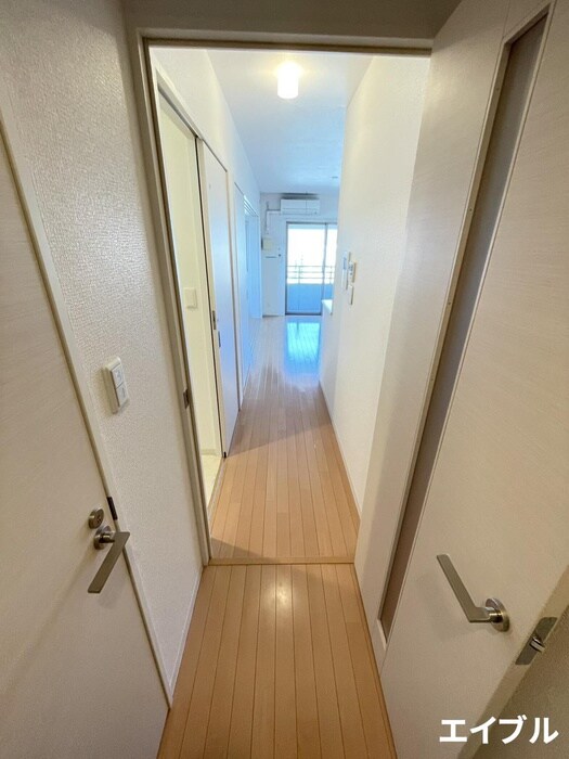 物件内観写真18　(廊下)