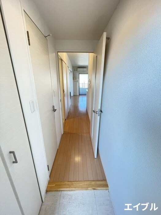 物件内観写真21　(玄関)