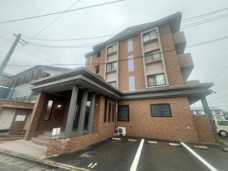 シャルマン那珂川外観写真