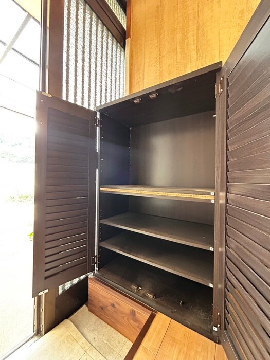 物件内観写真5　(靴箱)