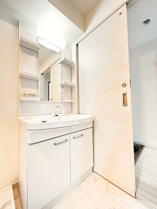 物件内観写真9　(洗面)