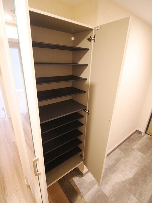 物件内観写真14　(靴箱)