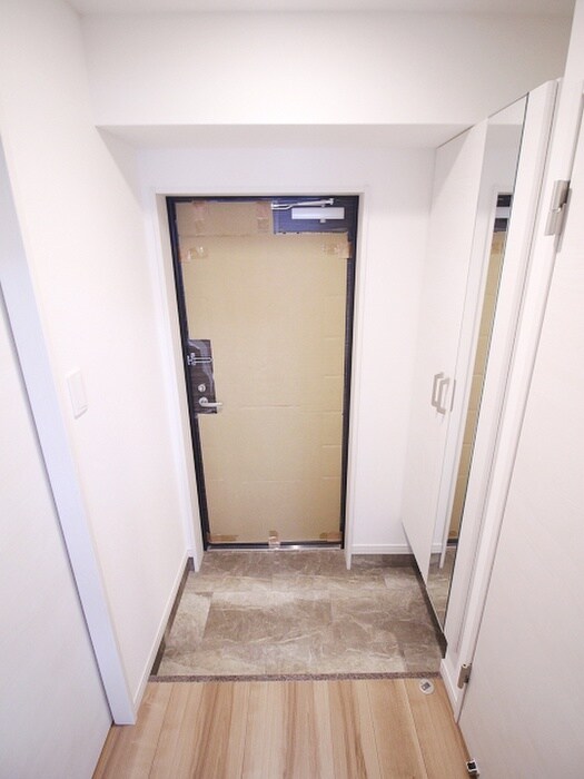 物件内観写真15　(玄関)