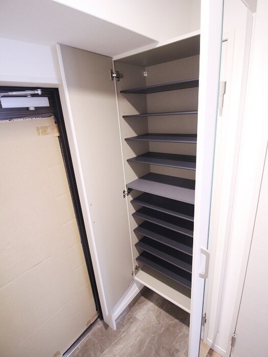 物件内観写真16　(靴箱)