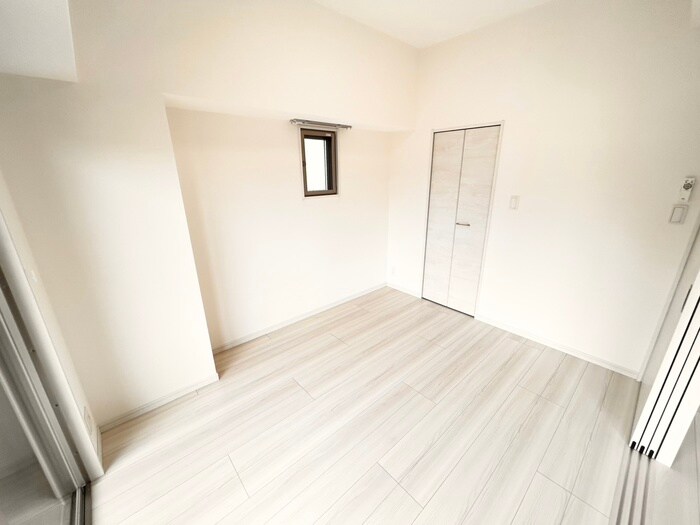 物件内観写真18　(居室)