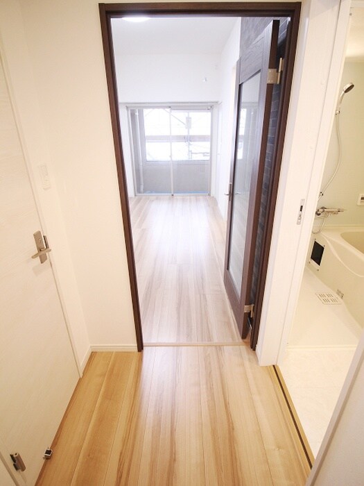 物件内観写真18　(廊下)