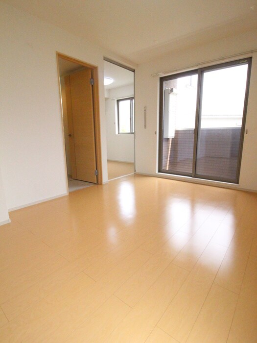 物件内観写真4　(居室)