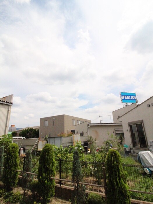 物件内観写真10　(室内からの展望)