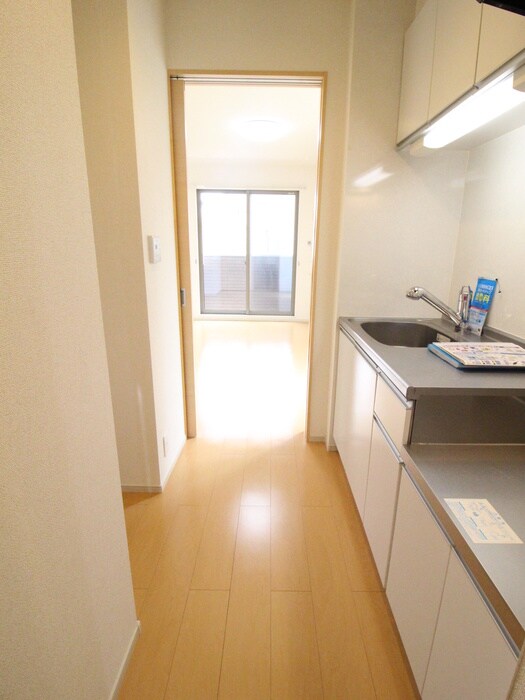 物件内観写真11　(玄関)