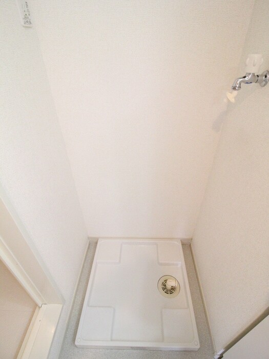 物件内観写真14　(洗濯機置場)