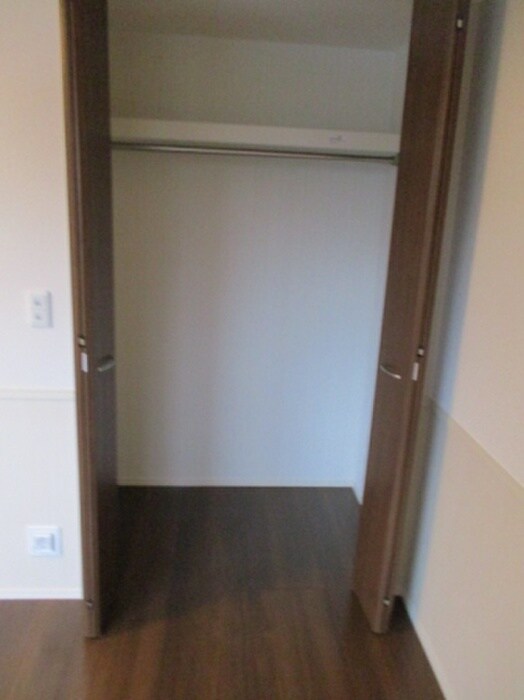 物件内観写真12　(収納)