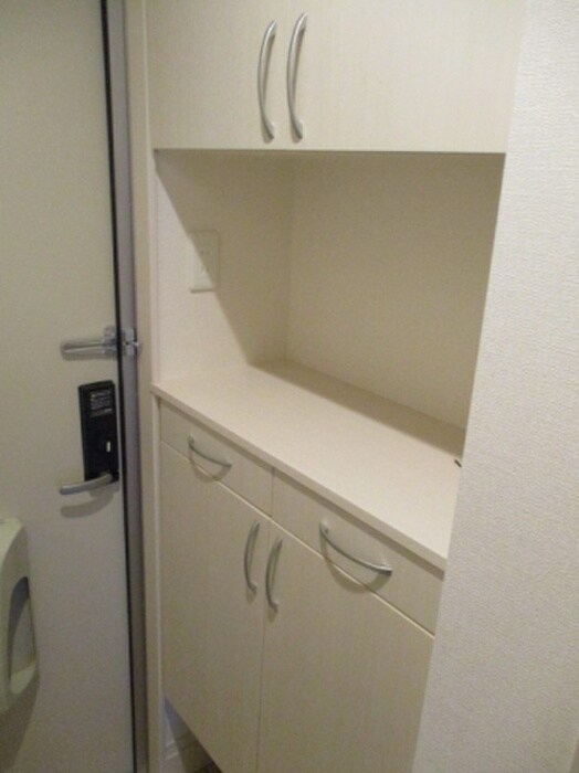 物件内観写真13　(玄関)