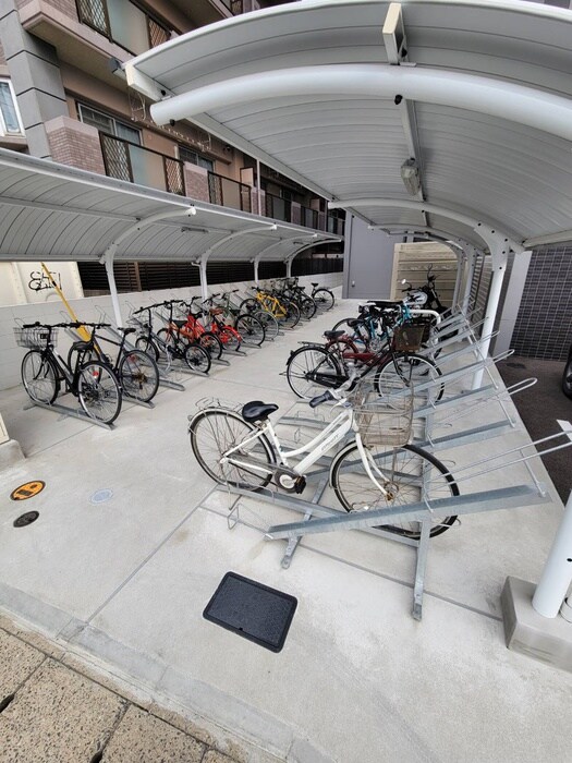 物件外観写真6　(駐輪場)