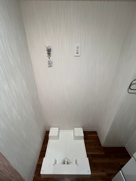 物件内観写真13　(洗濯機置場)