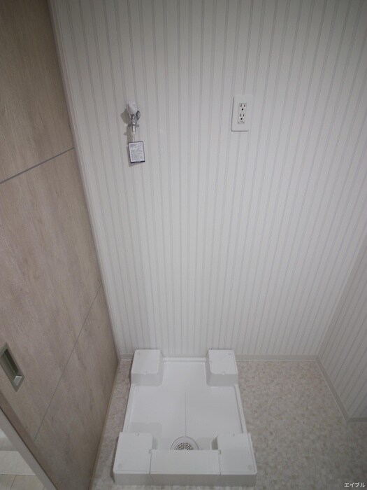 物件内観写真13　(洗濯機置場)