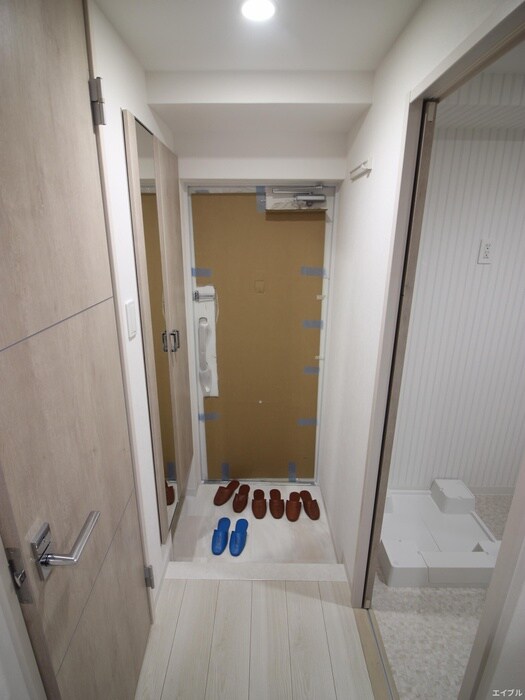 物件内観写真17　(玄関)