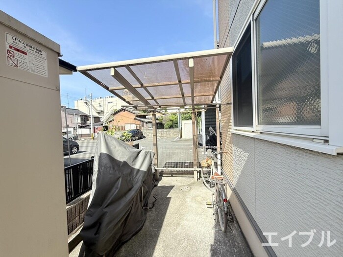 物件外観写真3　(駐輪場)